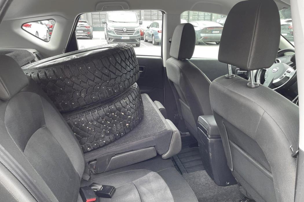 NISSAN Qashqai 2011
