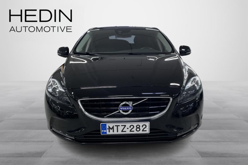 VOLVO V40 2016
