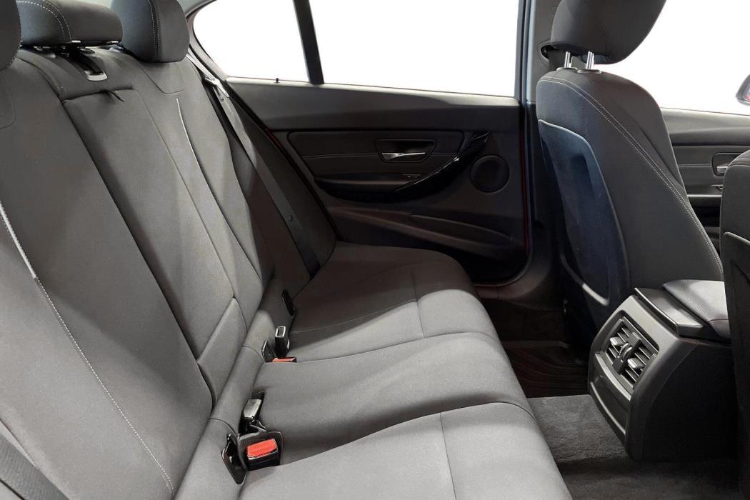 BMW 320 2013