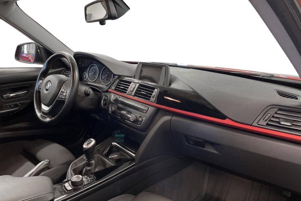 BMW 320 2013