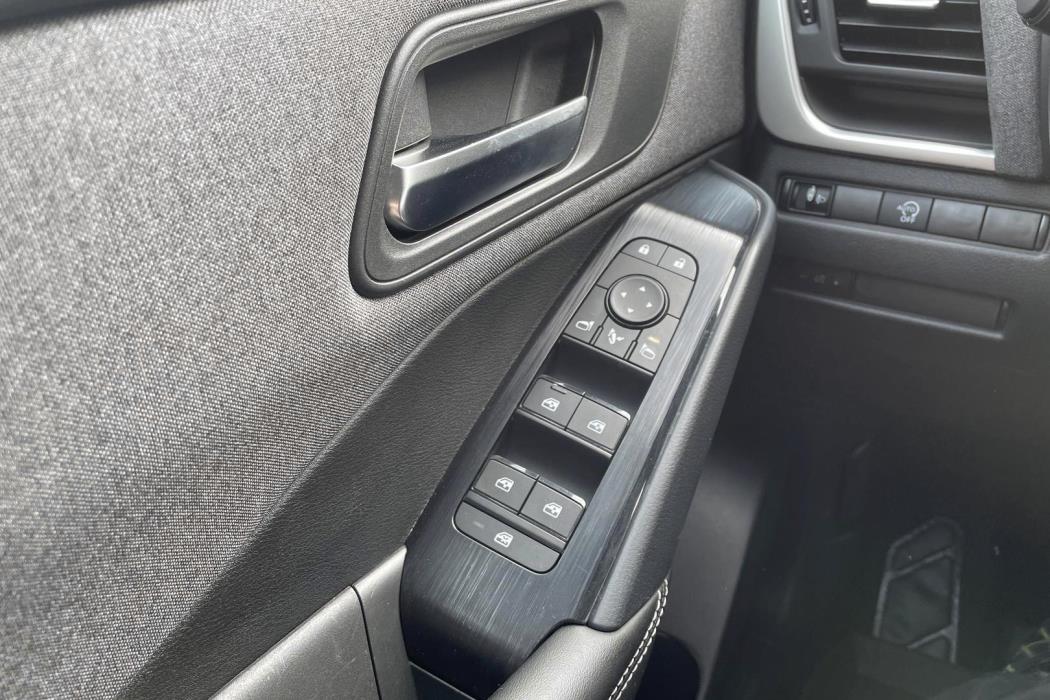NISSAN Qashqai 2025