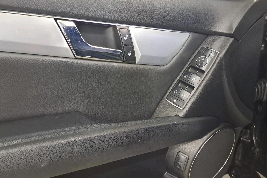 MERCEDES-BENZ C 2010