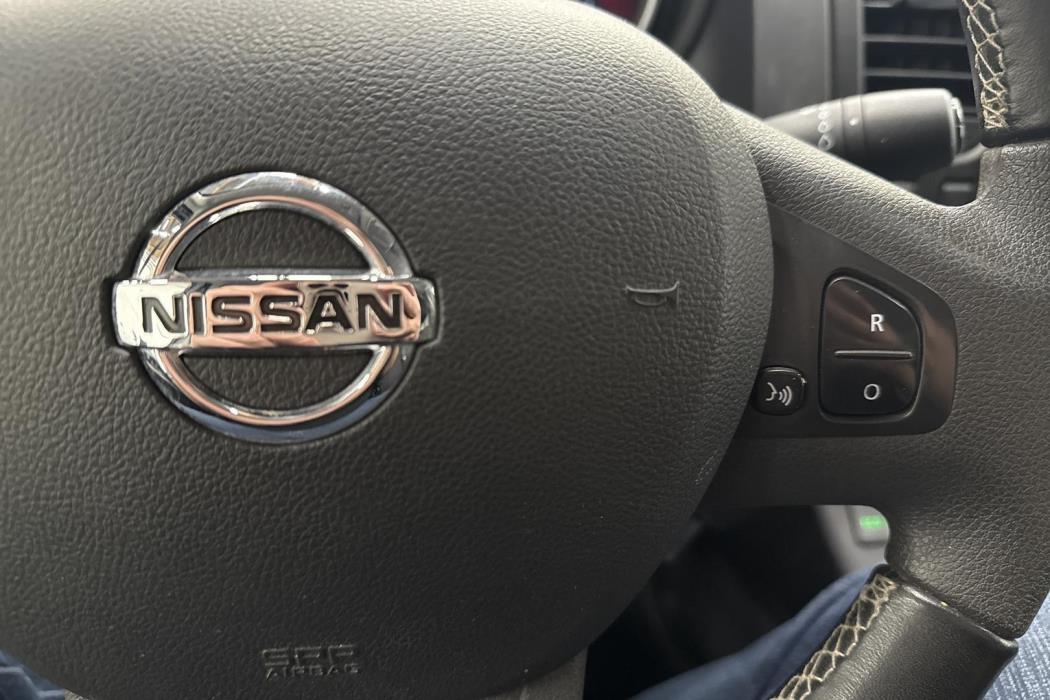 Nissan NV300 2021