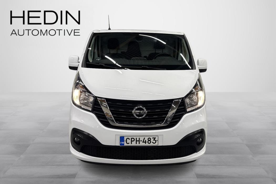 Nissan NV300 2021