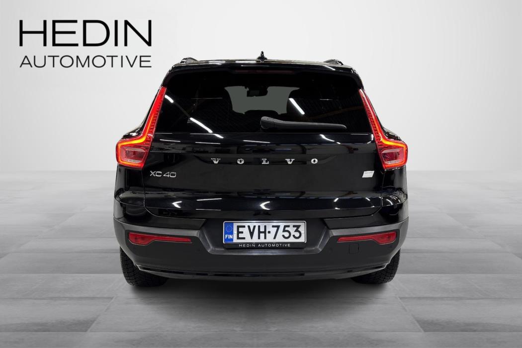 Volvo XC40 2022