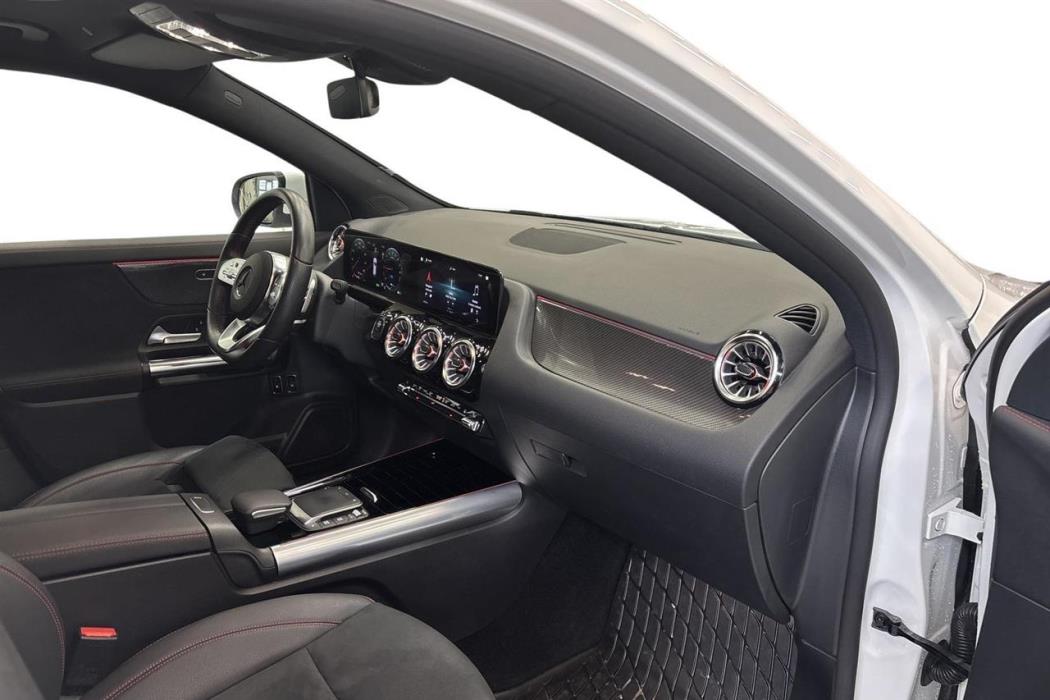 Mercedes-Benz GLA 2023