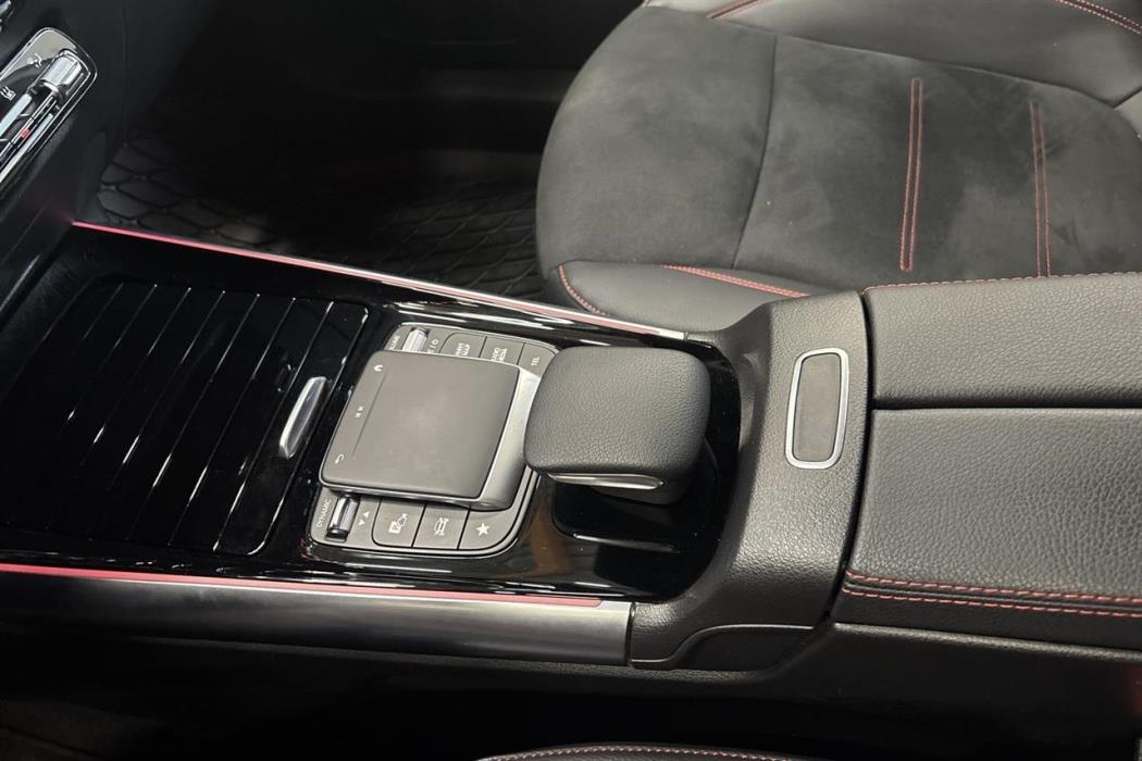 Mercedes-Benz GLA 2023