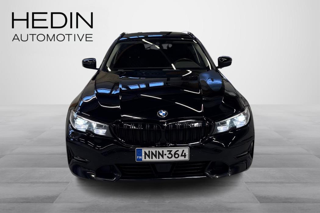 BMW 330 2021