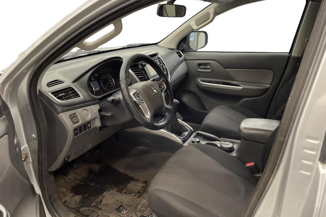 MITSUBISHI L200 2017