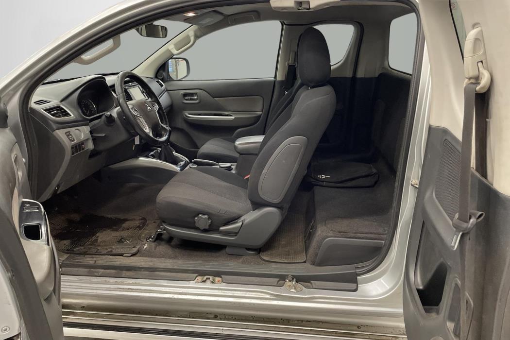 MITSUBISHI L200 2017