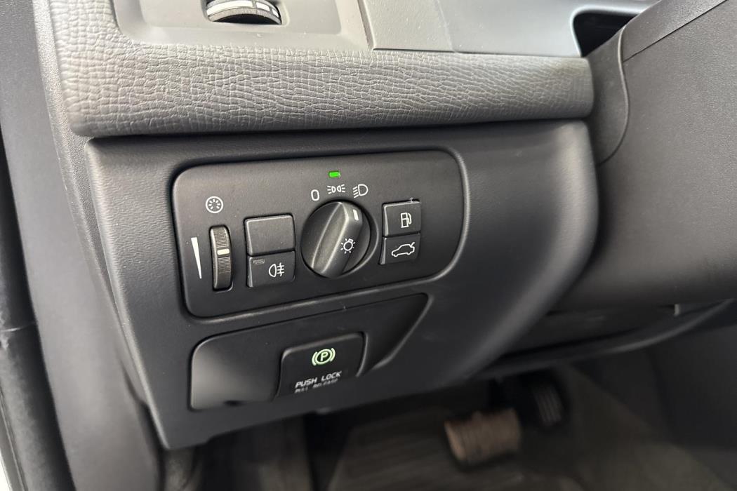 VOLVO XC60 2012
