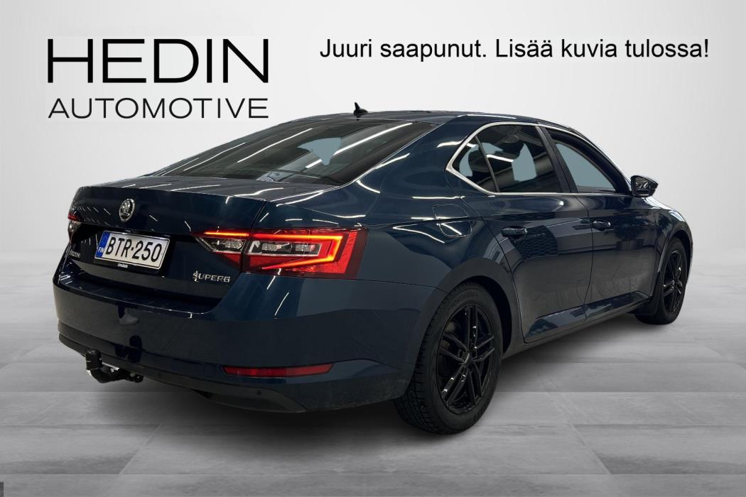 SKODA SUPERB 2016