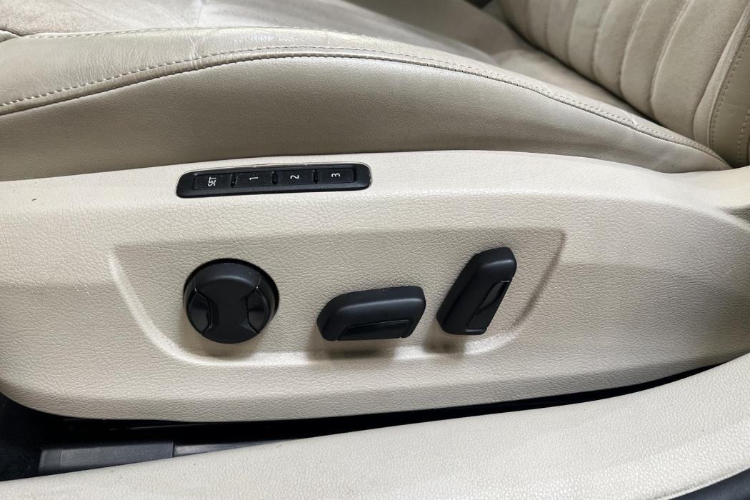 SKODA SUPERB 2016