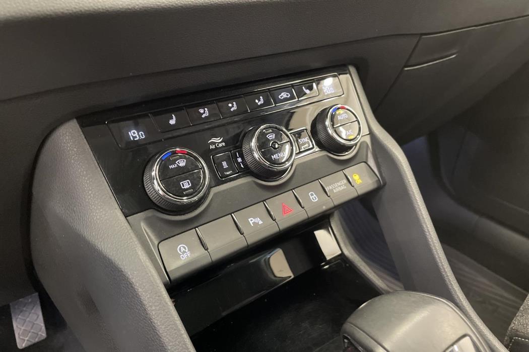 SKODA Karoq 2019