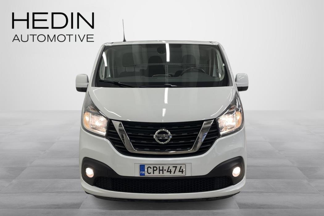 Nissan NV300 2021