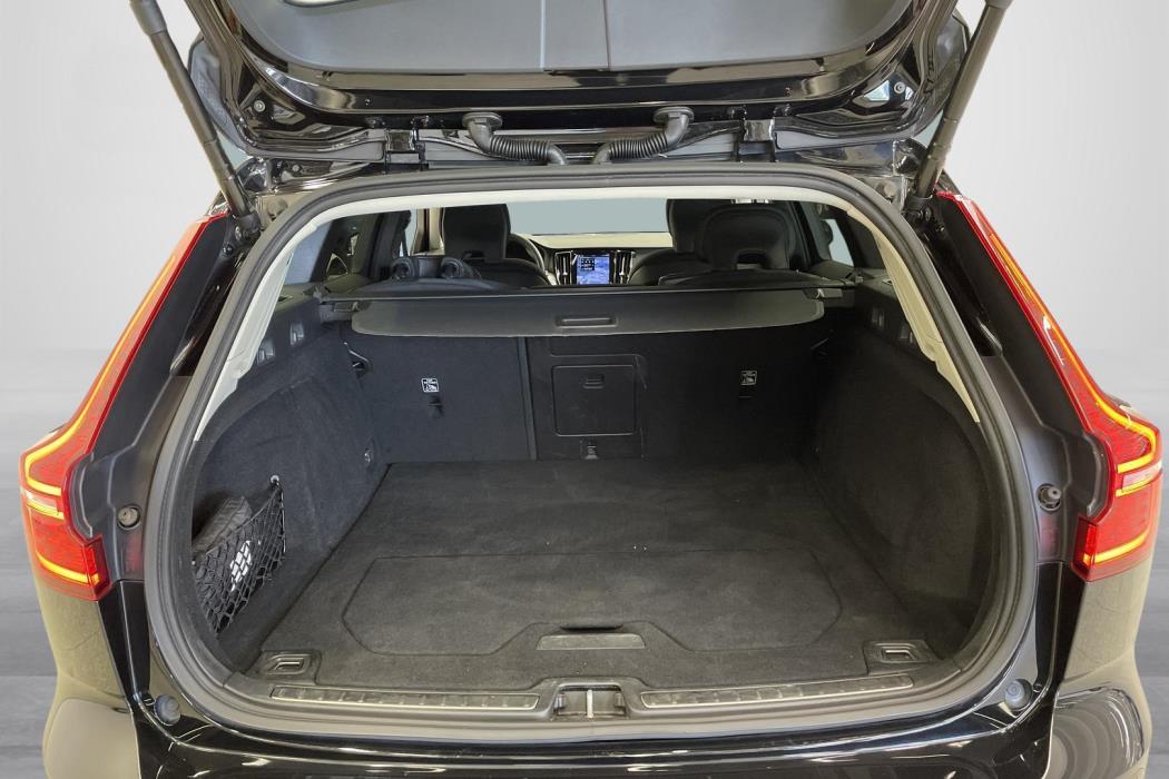 VOLVO V60 2022