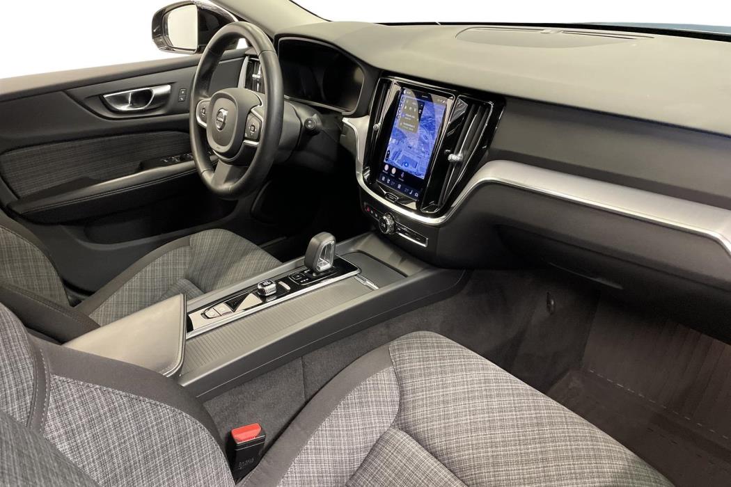 VOLVO V60 2022