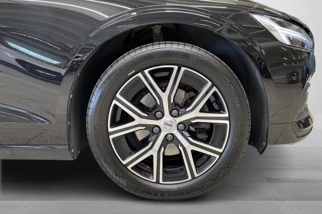 VOLVO V60 2022