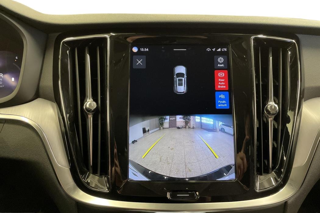 VOLVO V60 2022