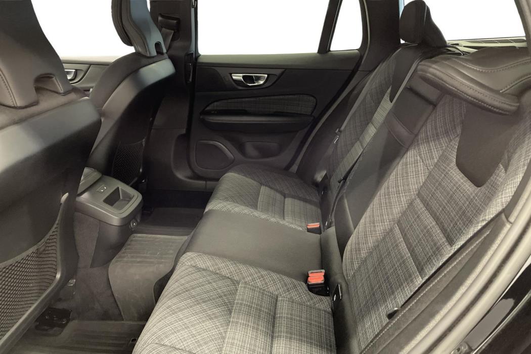 VOLVO V60 2022