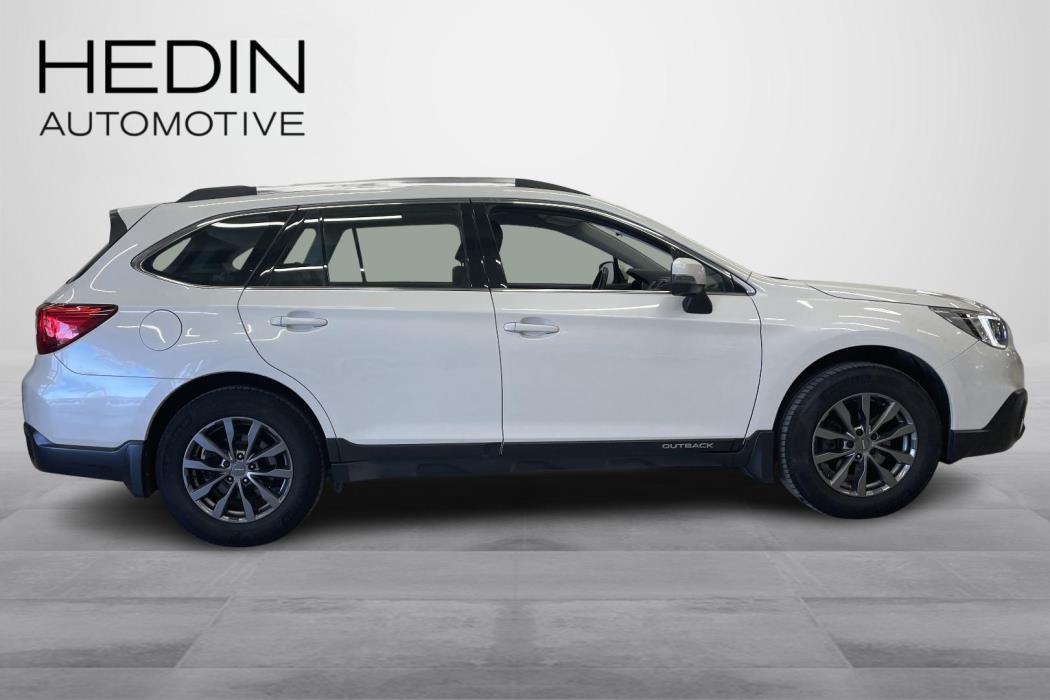 SUBARU OUTBACK 2015