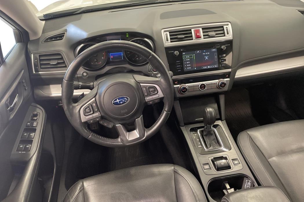 SUBARU OUTBACK 2015