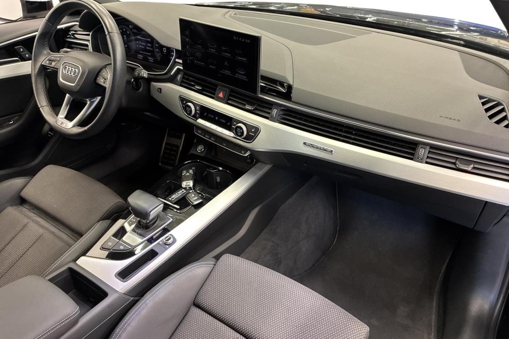 Audi A4 2023