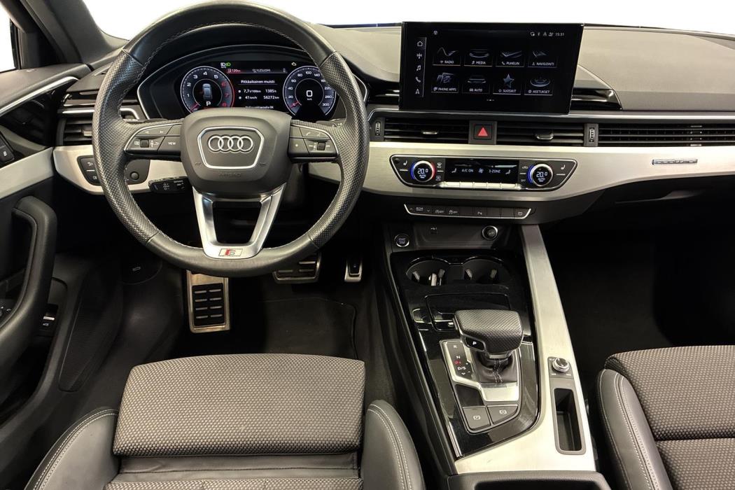 Audi A4 2023