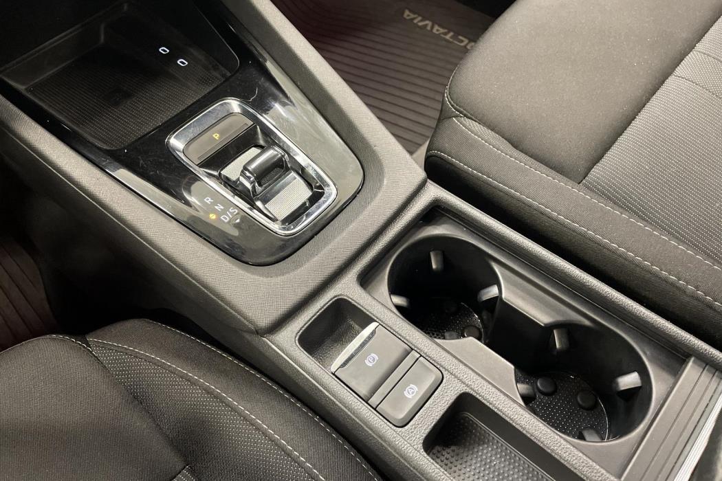 SKODA OCTAVIA 2021