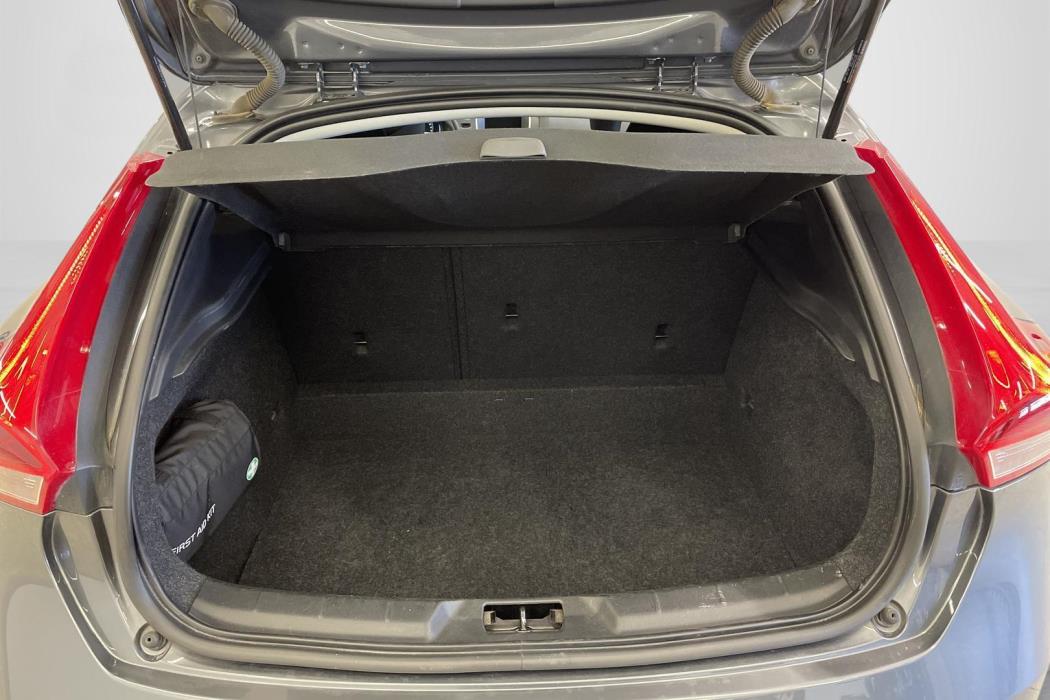 Volvo V40 2013