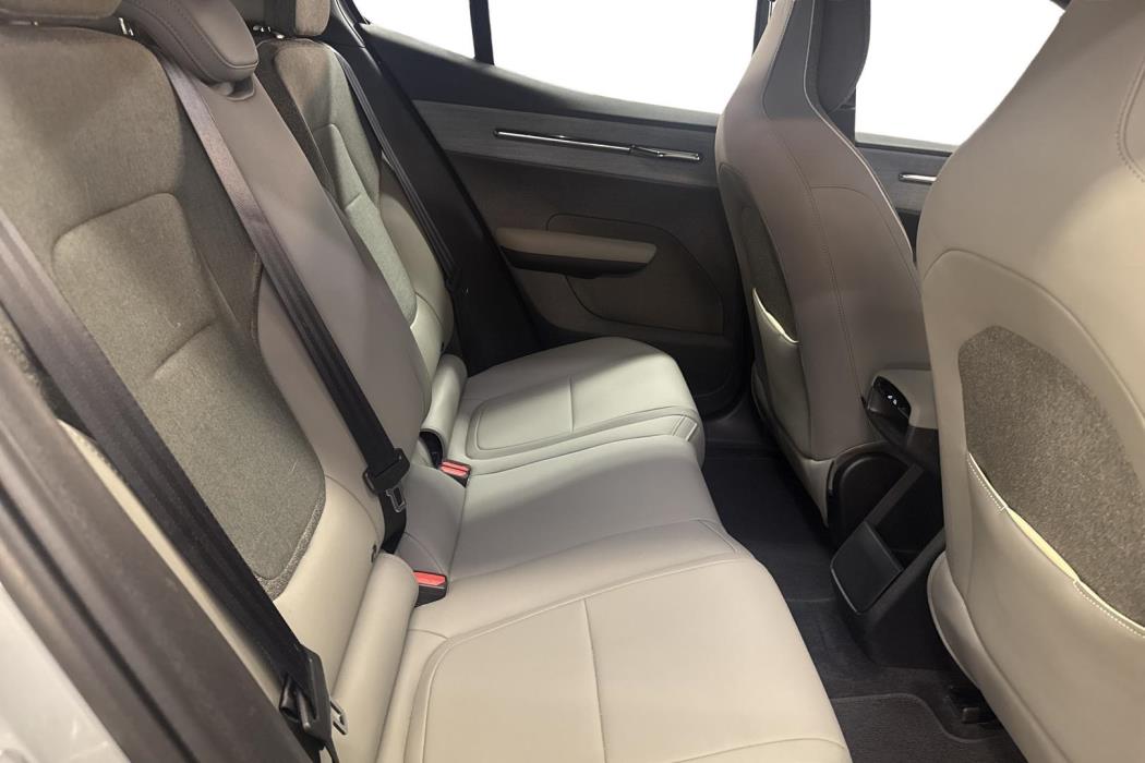 VOLVO EX30 2024