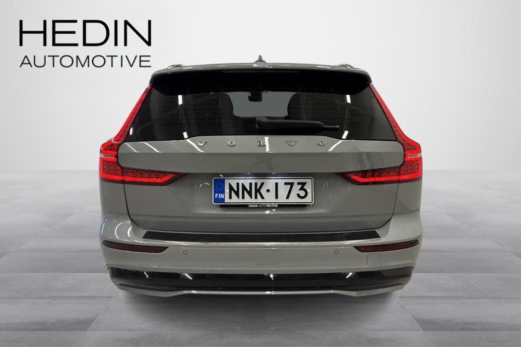 Volvo V60 2024