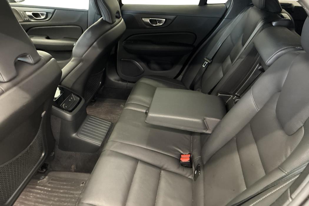 Volvo V60 2024