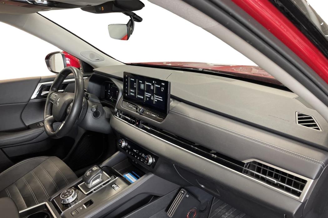 Mitsubishi Outlander 2025
