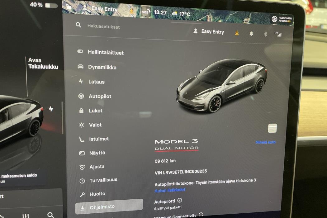 TESLA Model 3 2022