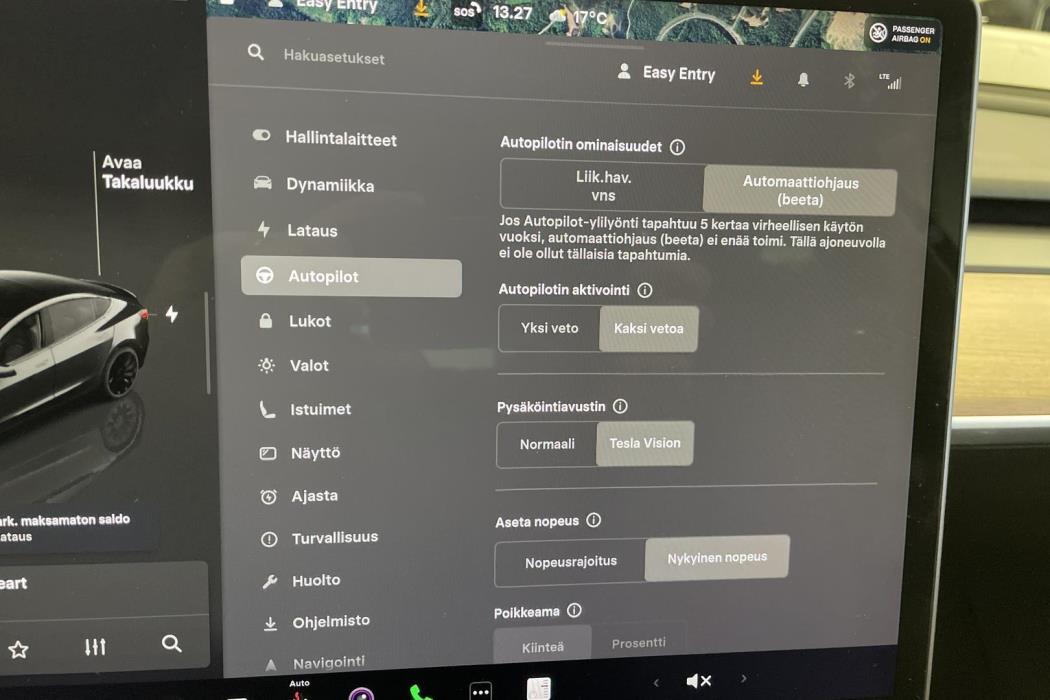 TESLA Model 3 2022