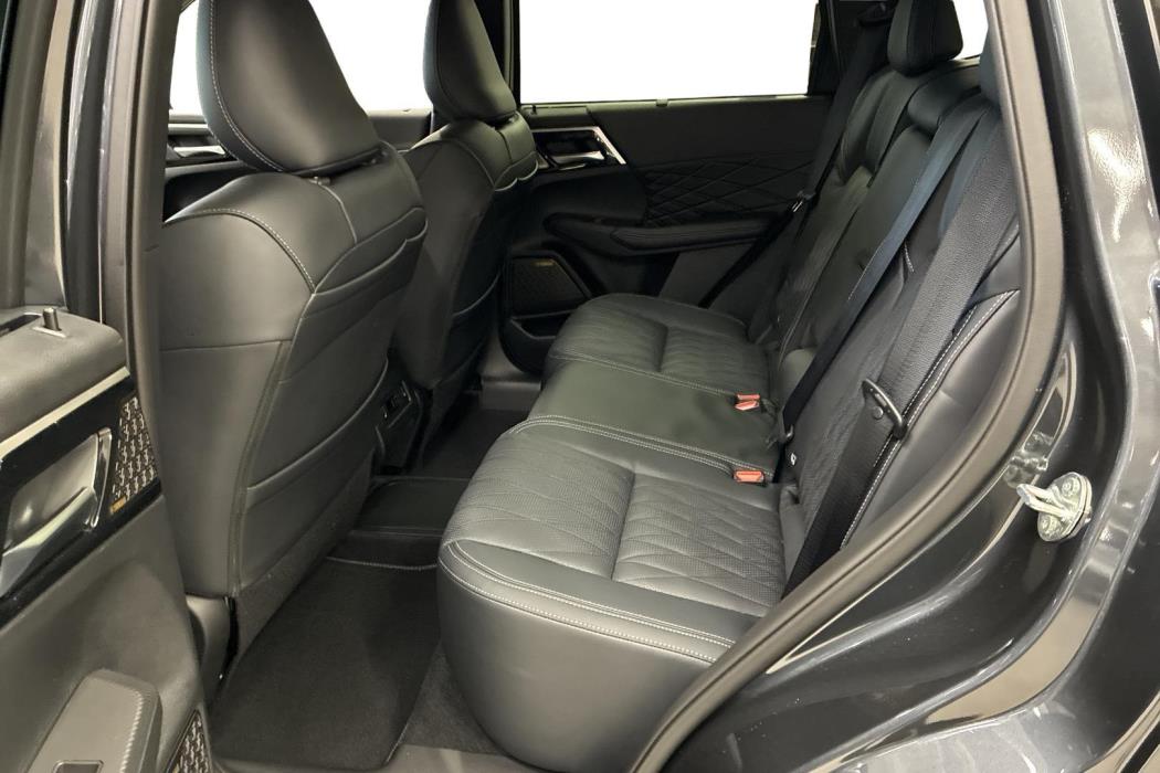 Mitsubishi Outlander 2026