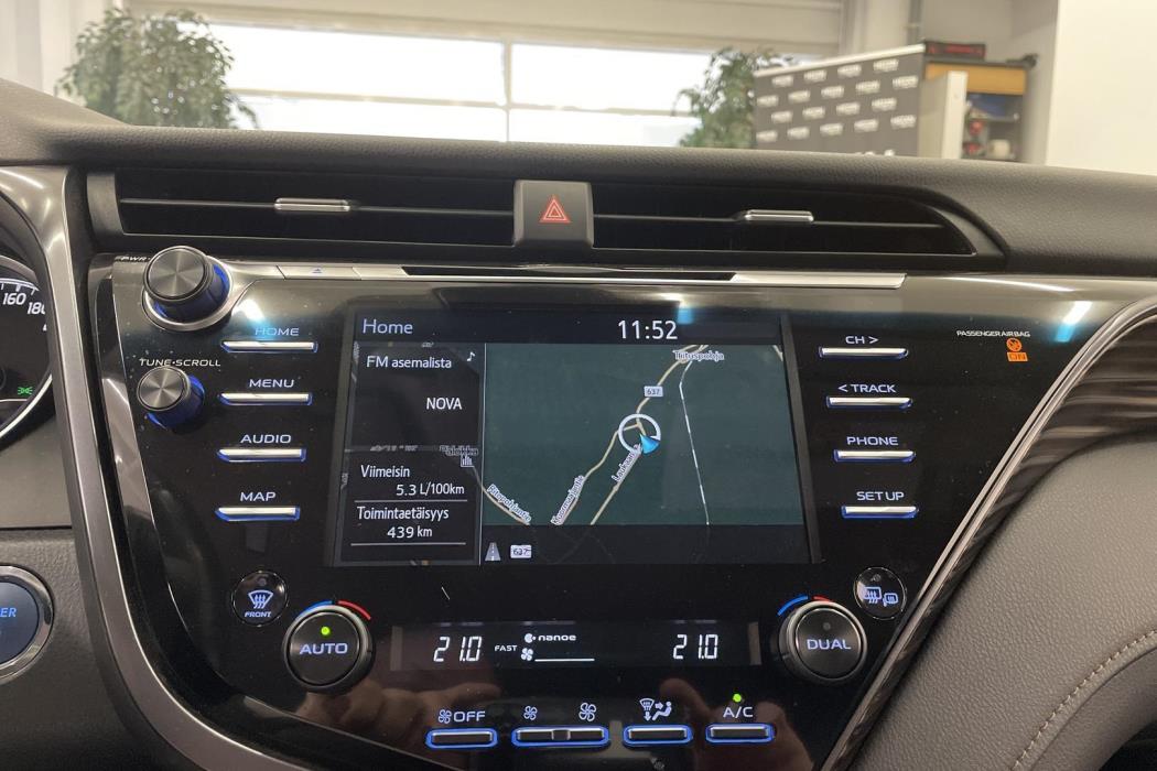 Toyota Camry 2021