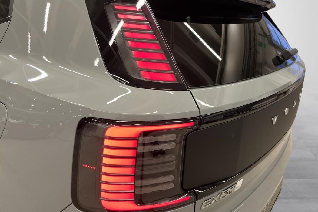 VOLVO EX30 2025