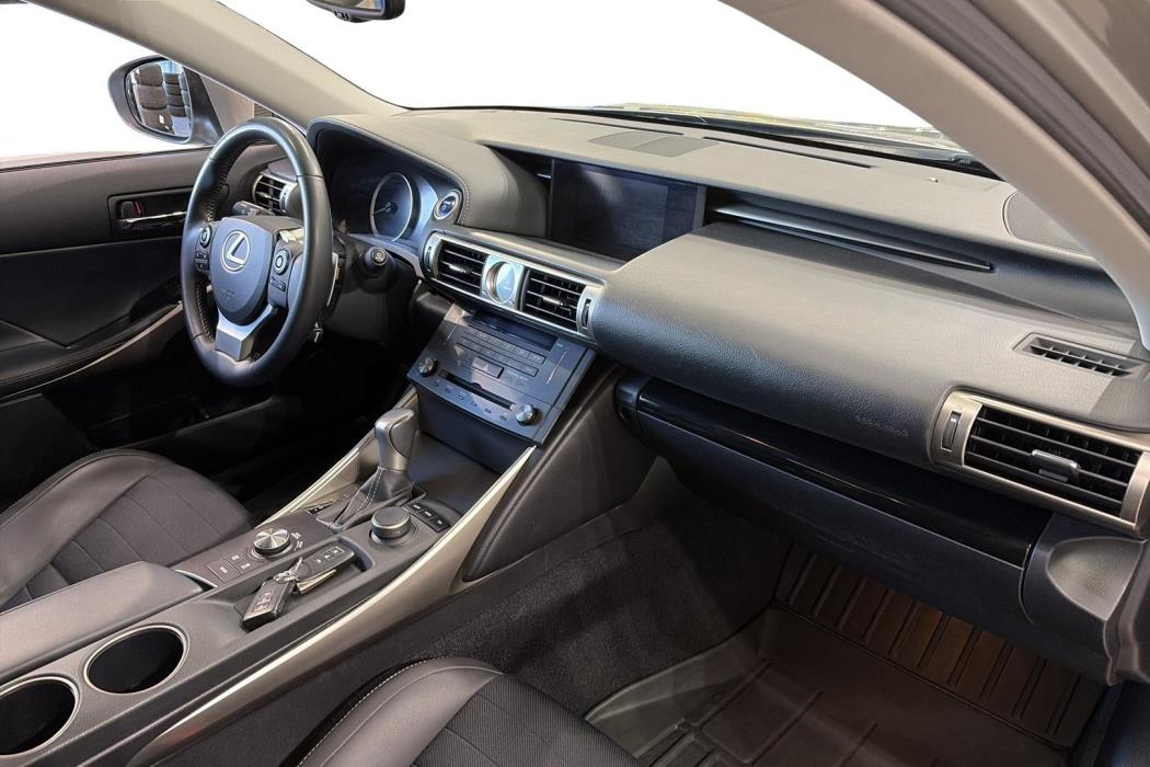 Lexus IS 2014