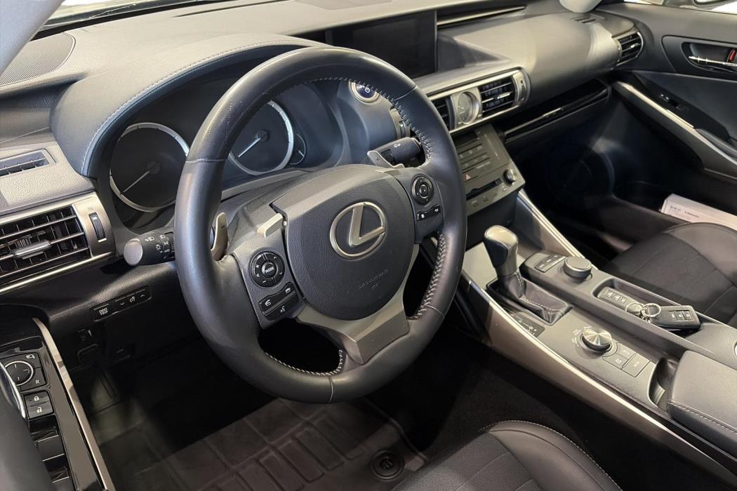 Lexus IS 2014