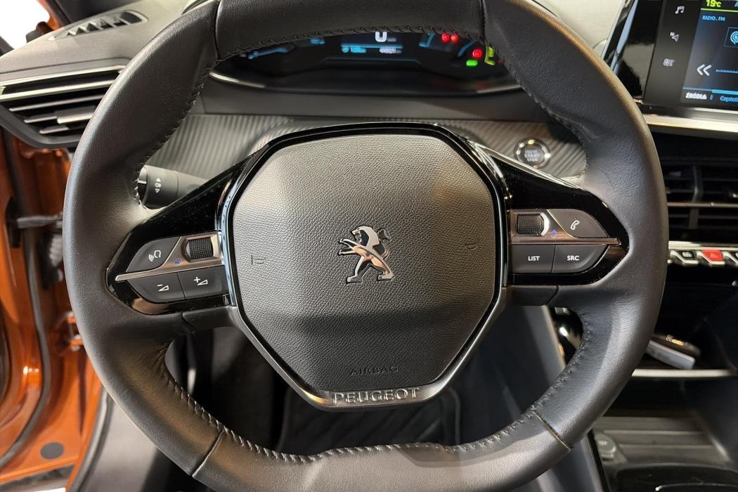 Peugeot e-2008 2023