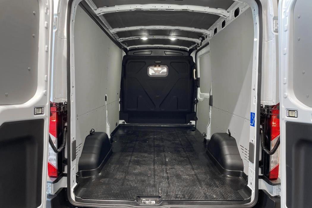 FORD TRANSIT 2025