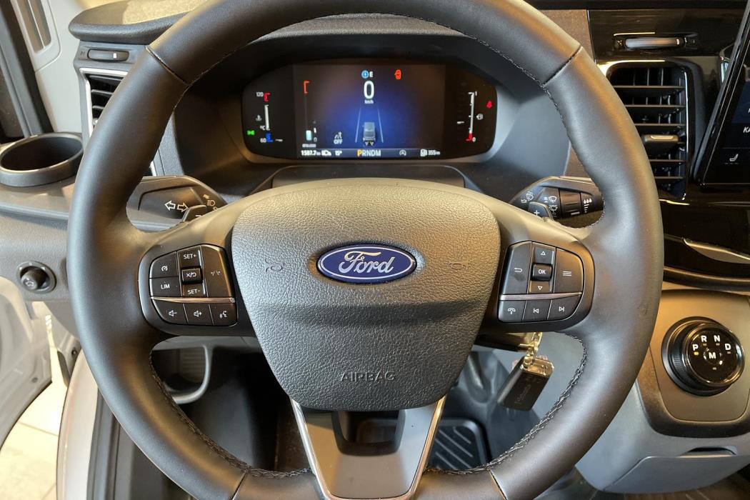 FORD TRANSIT 2025
