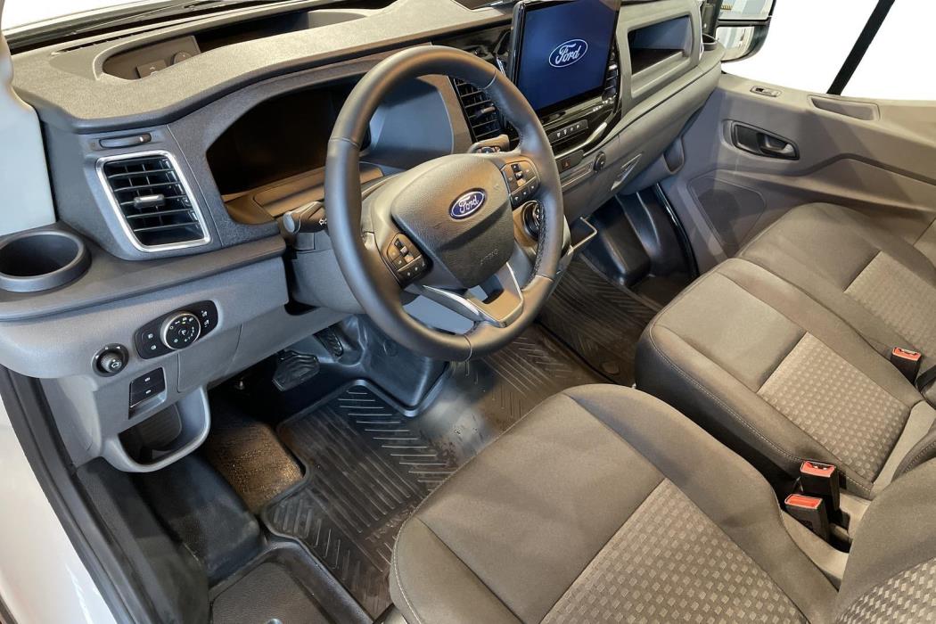 FORD TRANSIT 2025