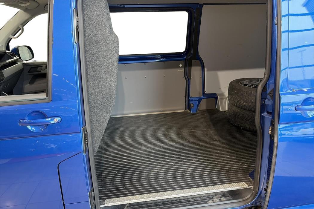 VOLKSWAGEN TRANSPORTER 2020