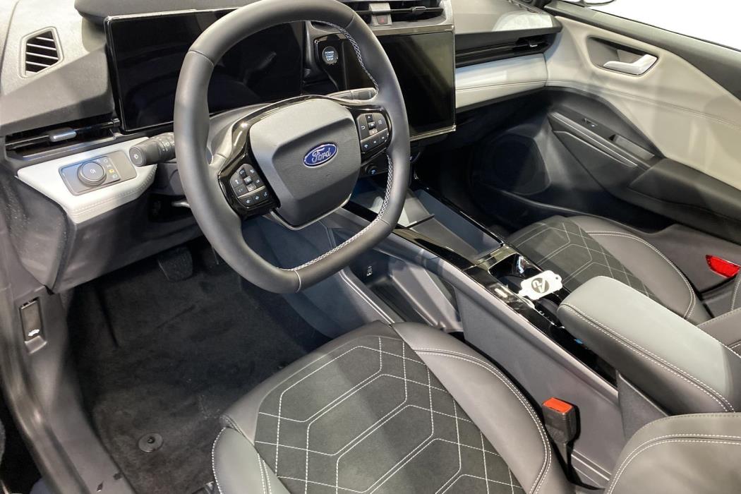 FORD Puma Gen-E 2025