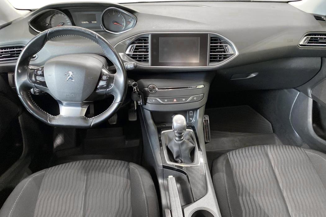 Peugeot 308 2016