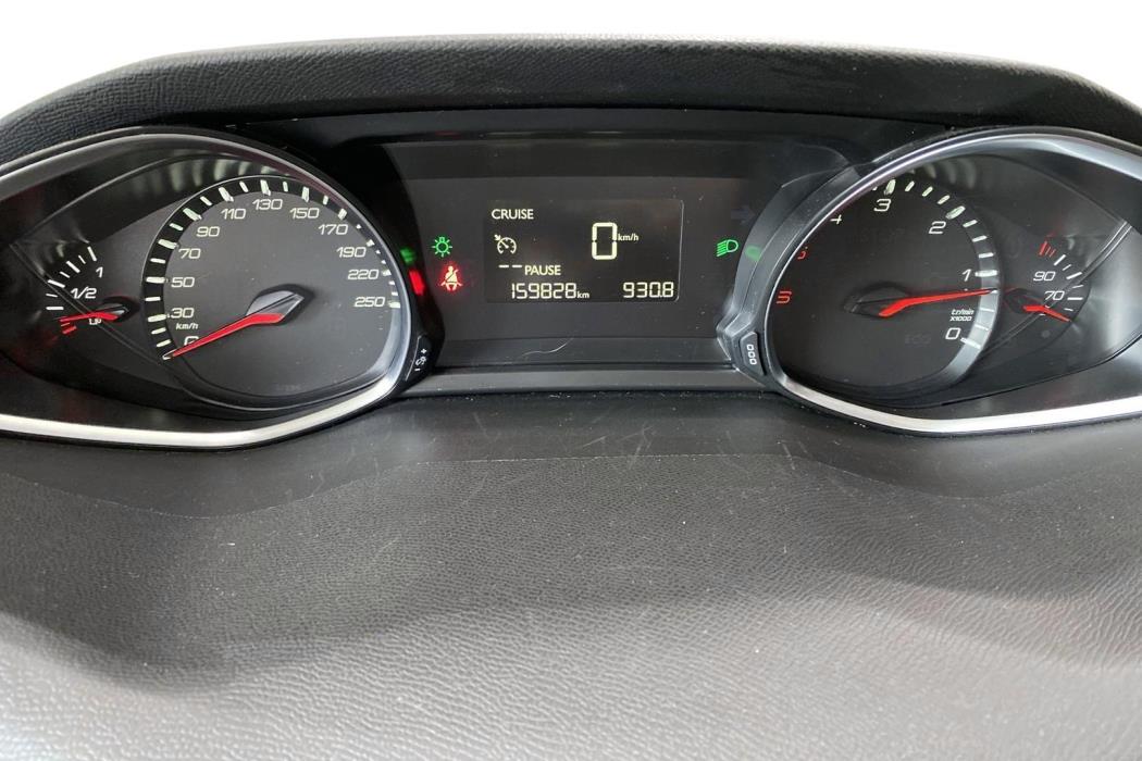 Peugeot 308 2016