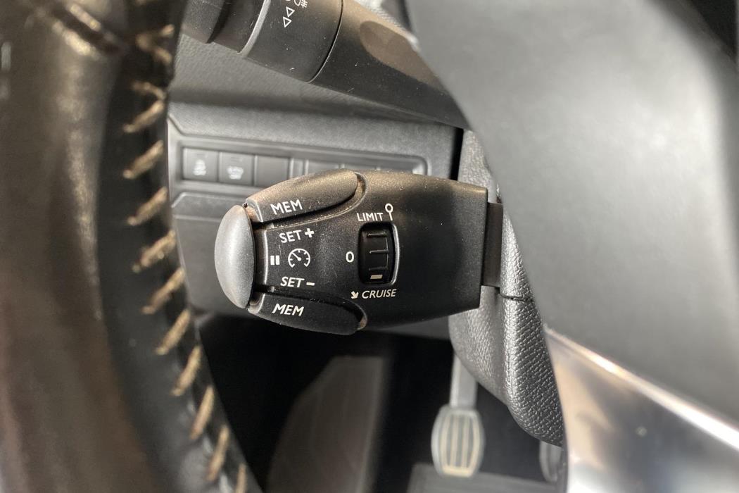 Peugeot 308 2016
